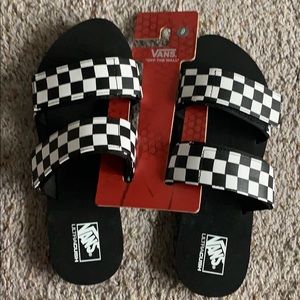 Vans Cayucas slide - women’s size 9